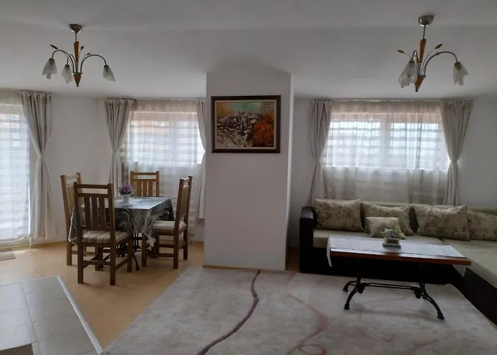 Gondola Lift アパート バンスコ